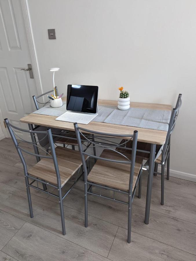 Lovely 2 Bedroom Flat In Nice Inversness Area. インヴァネス エクステリア 写真